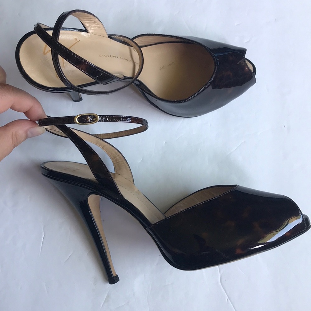 Giuseppe Zanotti peep toe heels size 40